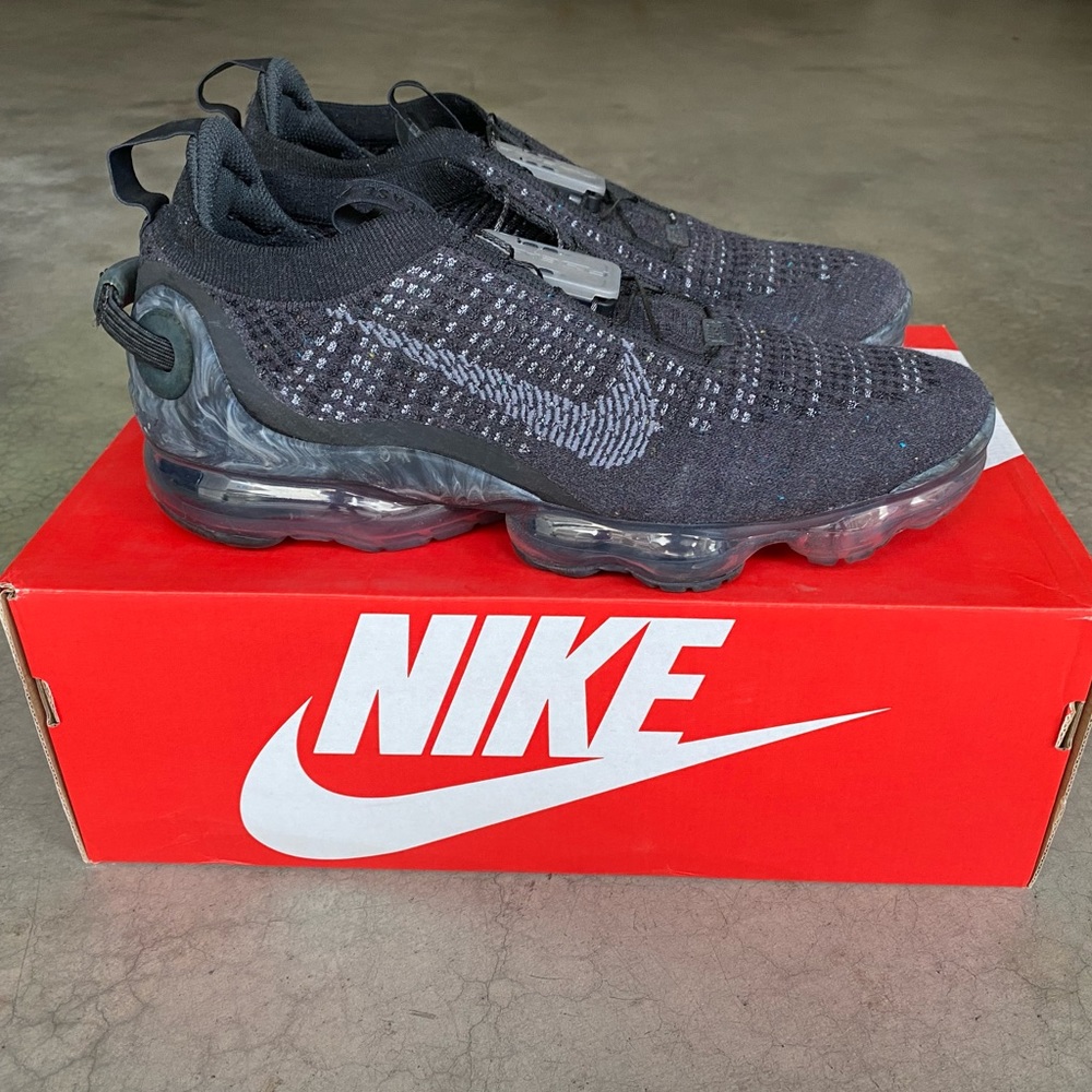 Nike Air Vapormax 2020 fly knit dark grey